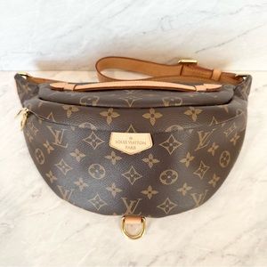 (SOLD) Louis Vuitton Bumbag Monogram